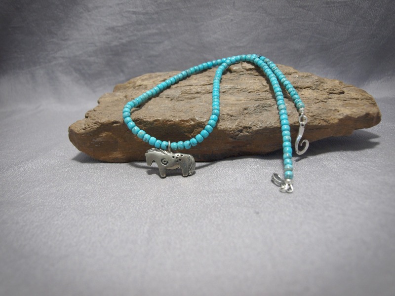 Single strand Small Barrel Turquoise, horse pendent & Sterling silver clasp - 20 in & 0.5 in pendent