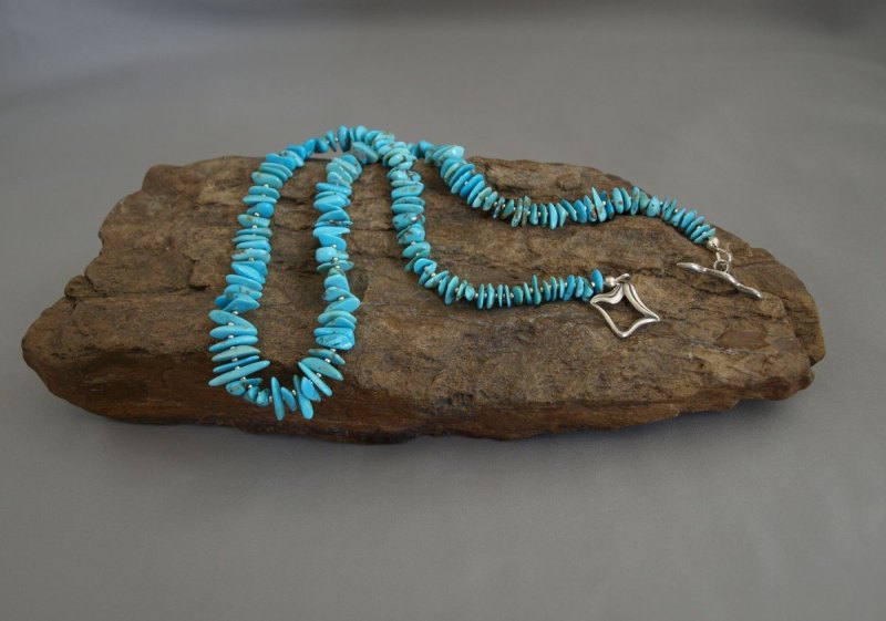 Graduated US Turquoise and galvanized silver seed beads necklace 18.5 in.