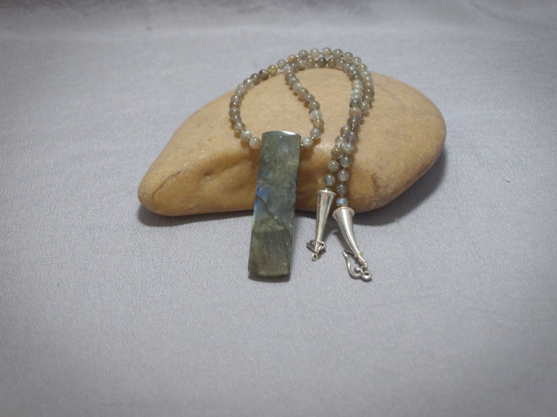 Single strand necklace 6mm round Labradorite and Labradorite pendent, Sterling silver cones and clasp - 21.5 in